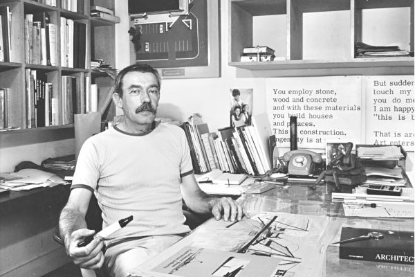 RICHARDS Ted Enrico Taglietti in studio 1985 C Taglietti Family Archive 
