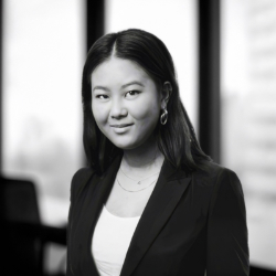 Scarlette Huang headshot