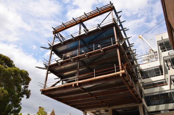 The cantilever after the temporary columns are removed.
