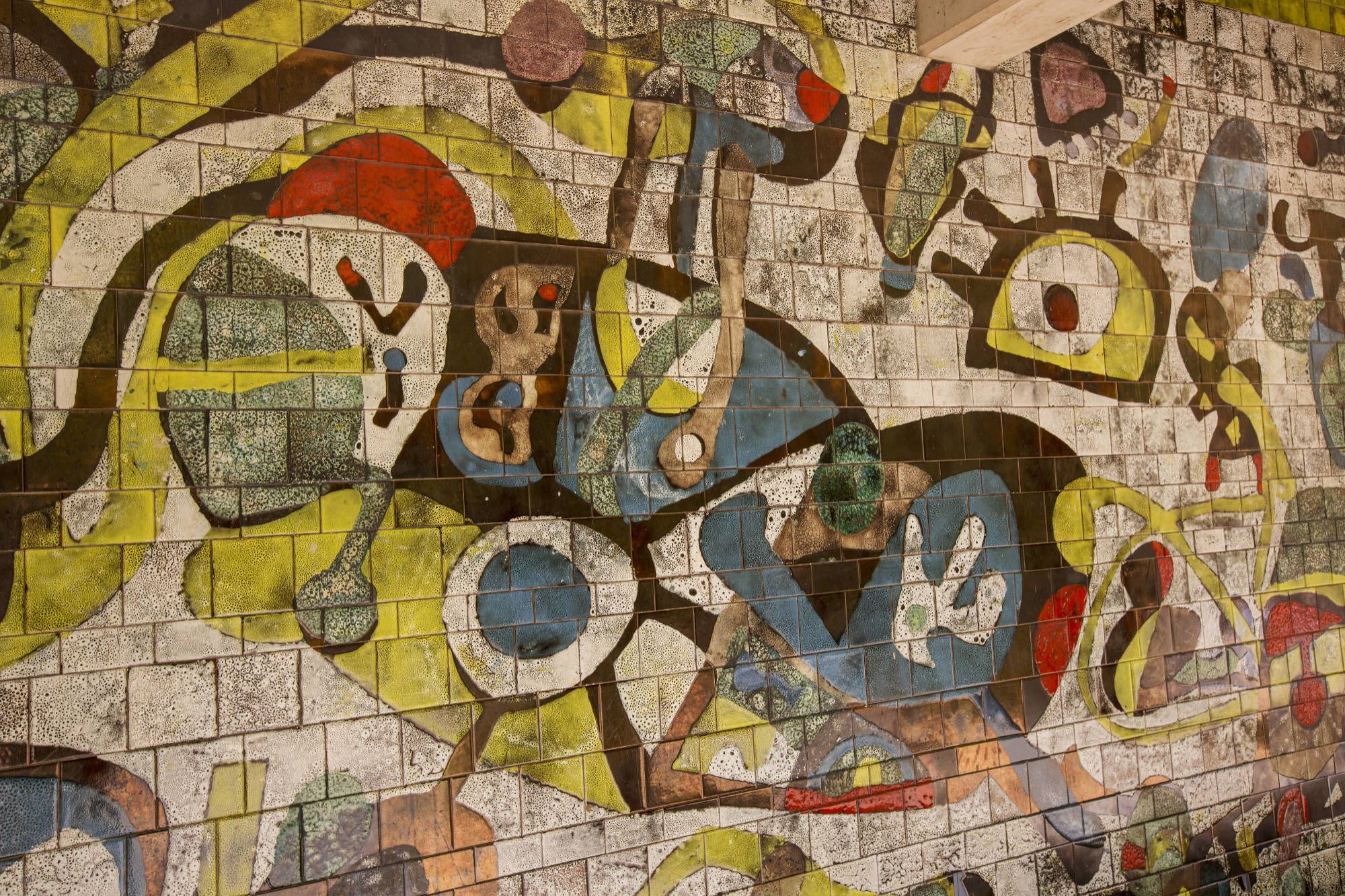 Mural at Deakin Court, University of Melbourne. Photograph by David Hannah.