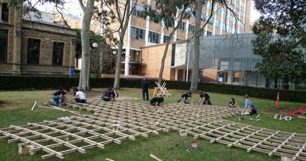 Accoya gridshell built in Melbourne in 2014 - assembling the flat grid of laths on the ground (photo © Alberto Pugnale)