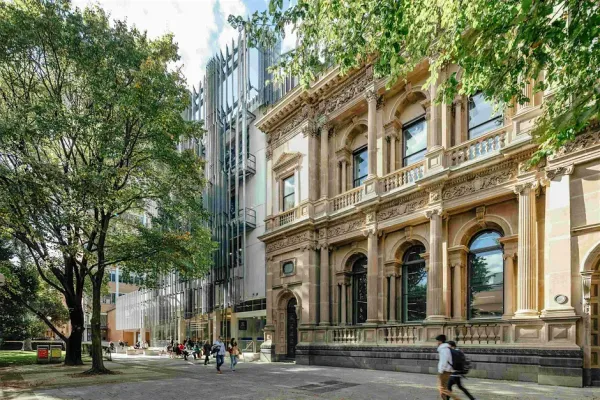 Innovation in the built environment Photograph of the Glyn Davis Building