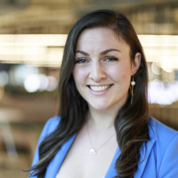 Emily Mignot headshot